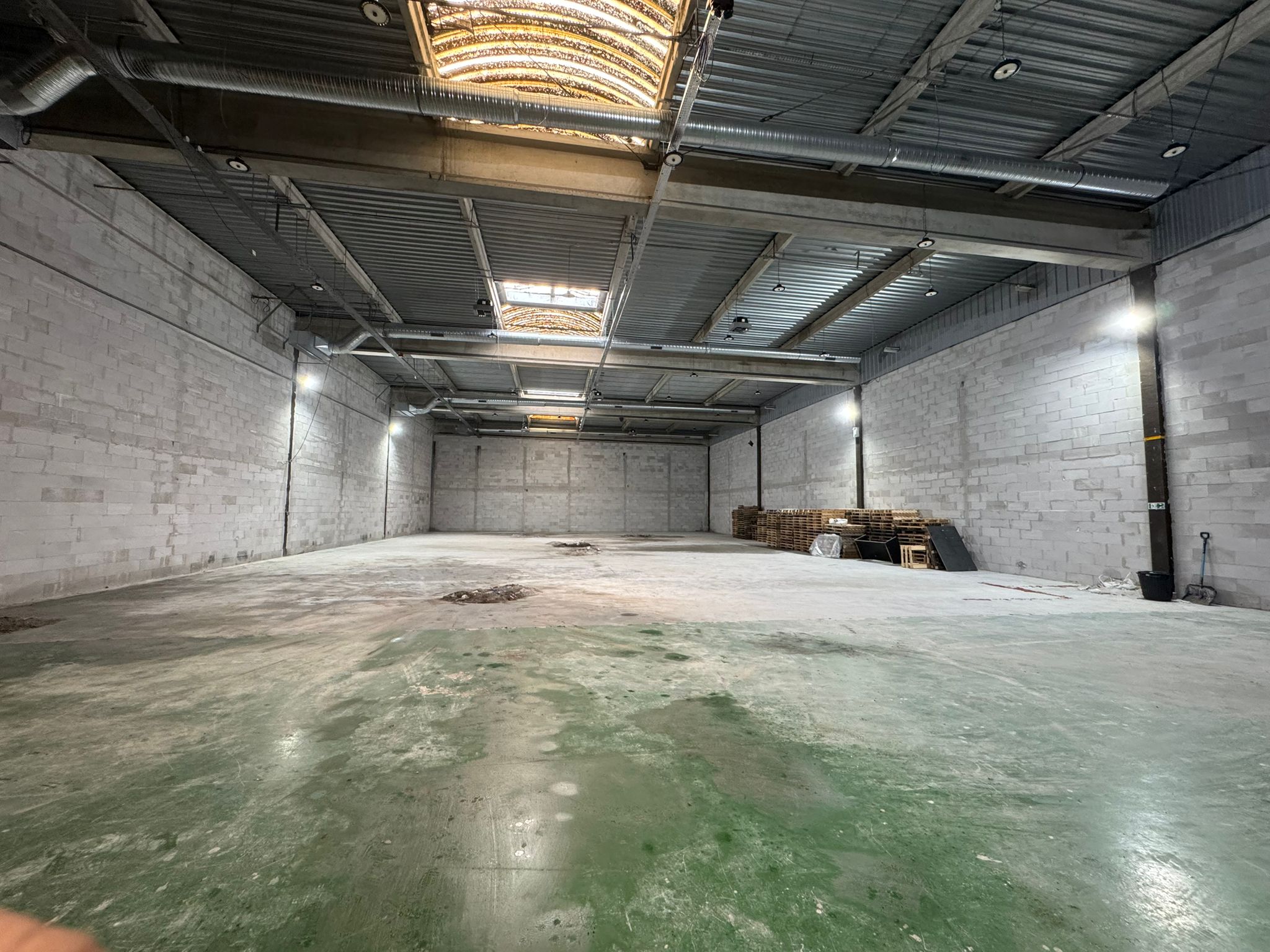 Vertical’Art Lens‑Liévin arrive au cœur du L Park ! Suivez les travaux de la future salle d’escalade de bloc et restez connectés pour l’ouverture.